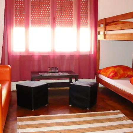 Boomerang Apartments Apartment