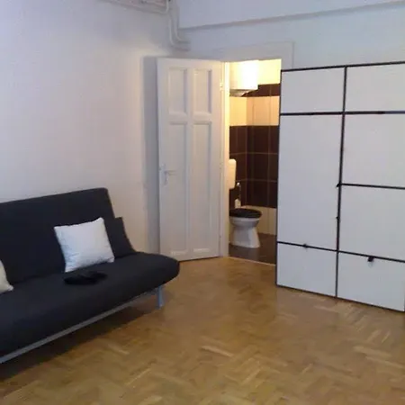 Apartment Boomerang Apartments *
